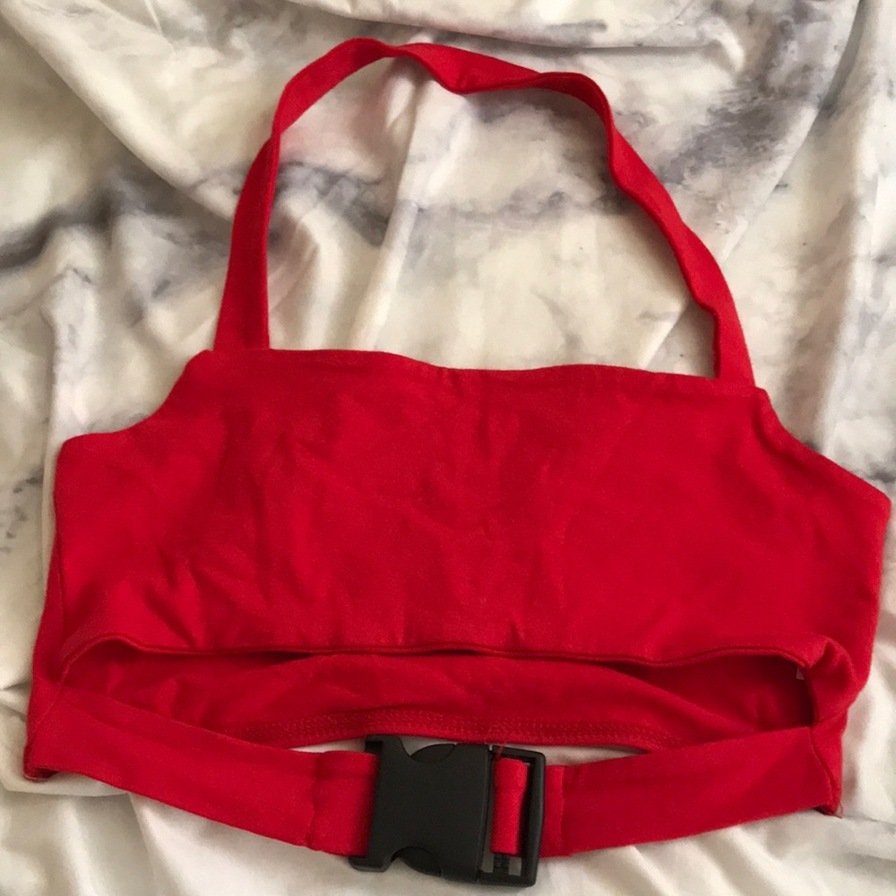 Crop buckle tank